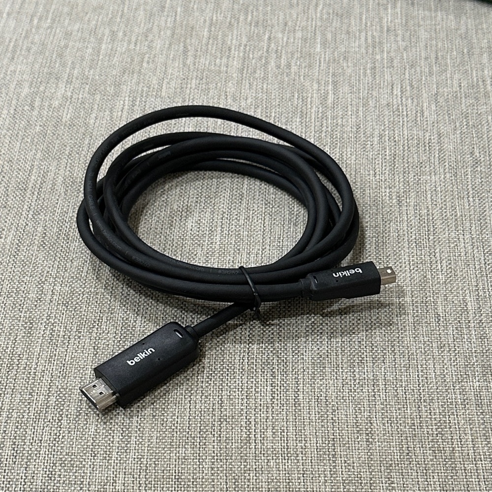 📺 Belkin Black HDMI to Mini Display Port Connector Cable